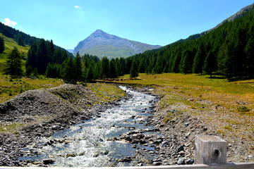 rivi&egrave;re de montagne