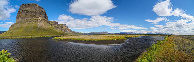 Panoramique d'un paysage islandais