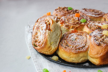 roses from yeast dough