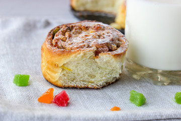 roses from yeast dough