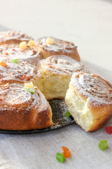 roses from yeast dough