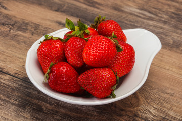 Sweet strawberry in the bowl