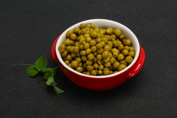 Canned Green peas in the bowl