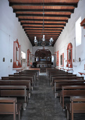 Fototapeta na wymiar interior of an old church in Chiapas, Mexico.