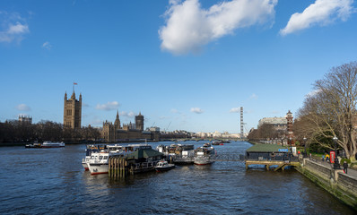 Obraz premium London from Lambeth bridge
