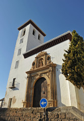 Fototapeta na wymiar Iglesia de San Miguel, Granada, España