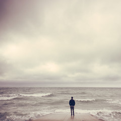 homme seul face à la nature