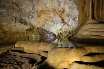 Paradise Cave in the national park Vietnam