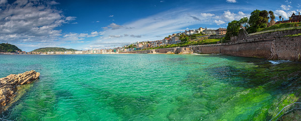 Fototapeta premium View on the beach of San Sebastian, Spain