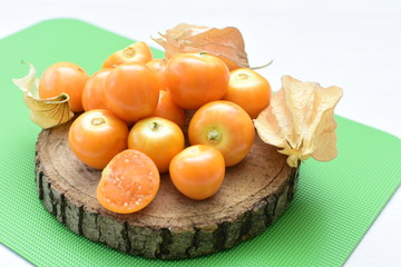  natural cape gooseberry on wooden background