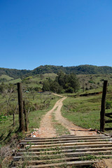 Fototapeta na wymiar Brazilian old rural farm gates