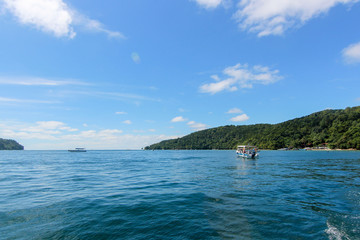 Fototapeta premium Scenic view of amazing tropical beach. Nature composition and vibrant colors.