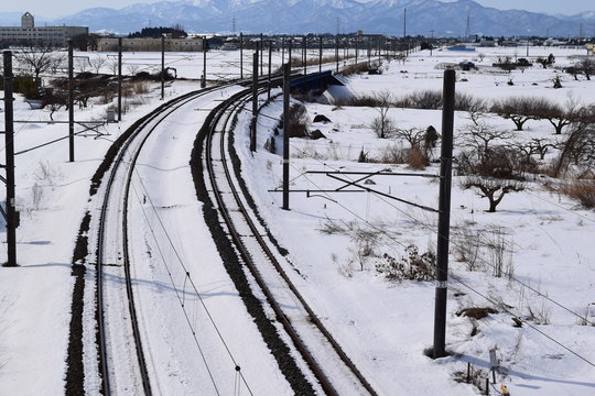 雪国の鉄道線路