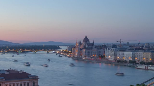 Hungarian Parliament Day-to-Night Timelapse
