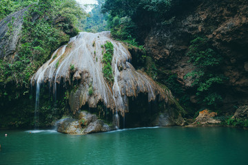 ko luang waterfall 