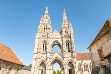 Obraz premium Famous remains of&nbsp;Saint Jean des Vignes abbey, national historic monument near Soissons, France