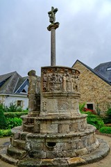 La Chaire extérieure et son calvaire de Pleubian, Côtes-d'Armor, Bretagne, France