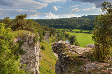 Ausflugsziel zwölf Apostel bei Solnhofen