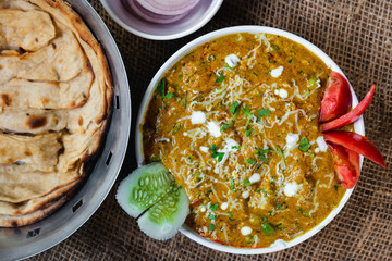Indian mix vegetable gravy with roti