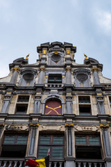 Fototapeta na wymiar Fassade eines typischen alten historischen Gebäudes in Antwerpen/Belgien