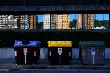 Containers in the street to recycle waste