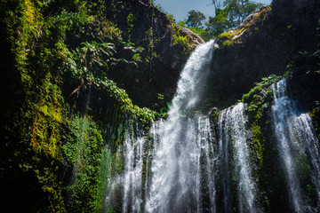 Sendang Gile Wasserfall im Norden von Lombok, Indonesien © franzeldr