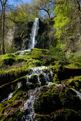 Uracher Wasserfall Bad Urach Schwaben Schwäbische Alb Attraktion Winter Frühling Schneeschmelze...