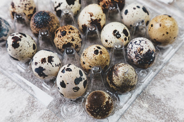 many fresh quail eggs for cooking