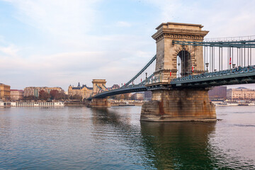 Fototapeta na wymiar Szechenyi Chain Bridge on the Danube river in Budapest, Hungary.