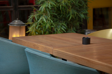 An empty table at the restaurant-cafe