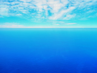 Obraz premium 青ヶ島の蒼い蒼い海