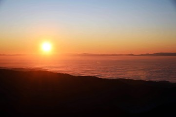 Lever de soleil sur le lac