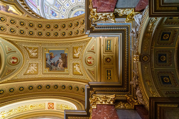 Fototapeta premium St. Stephen's Basilica church in Budapest, Hungary.