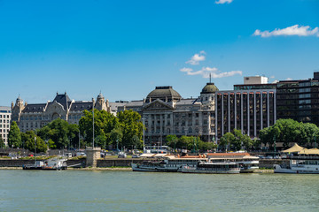 Naklejka premium Panorama cityscape view in Budapest, Hungary.