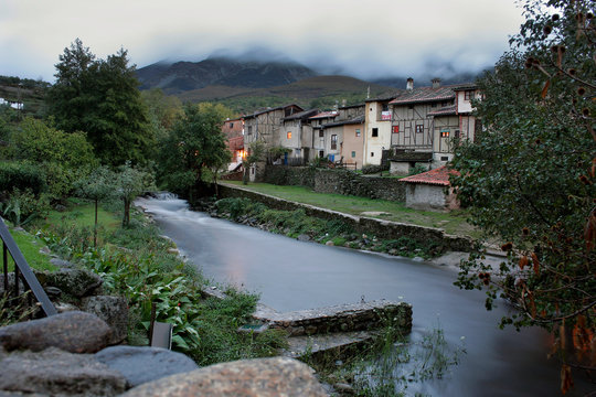 Ambroz River as it passes through the Extremadura town of Herv&aacute;s