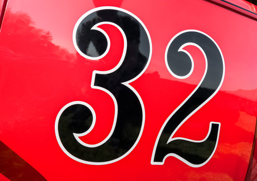"Number 32" Bilder – Durchsuchen 298,459 Archivfotos, Vektorgrafiken ...