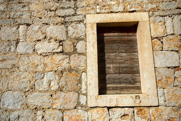 Fototapeta na wymiar Old wall in Komiza, Croatia