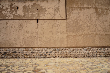 omani wall of bricks