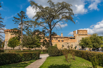 Fototapeta na wymiar The walls of San Gimignano