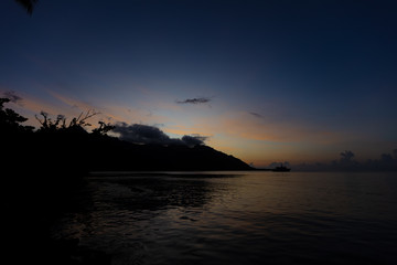 coucher de soleil à Moorea en Polynesie 