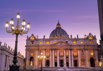 Naklejka premium Vatican City - June 1, 2019 - St. Peter's Basilica in St. Peter's Square in Vatican City.