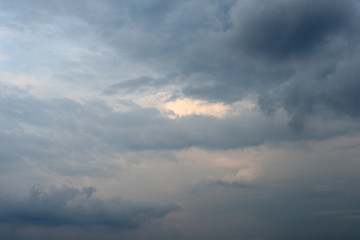 Fototapeta na wymiar Dark cloudy sky in the evening. Natural background