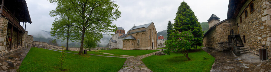 Fototapeta na wymiar Orthodox monastery Studenica in Romania..