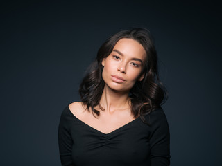Obraz premium Asia woman portrait dark background