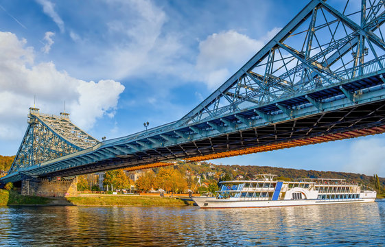 Blaues Wunder Loschwitzer Brücke Dresden