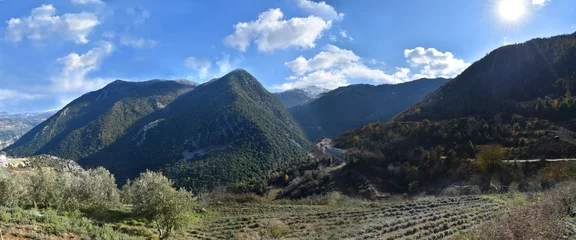 Fototapete Rund Naturpark Panoramic view of Jabal Moussa mountain and natural park in Lebanon  © Stphanie
