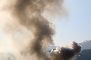 화재로 인한 많은 연기