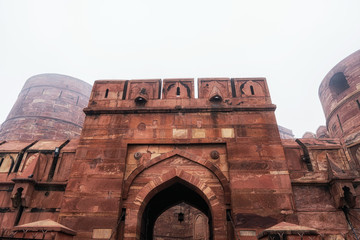 agra fort exterior view