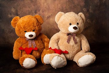 Osos de peluche y corazones.