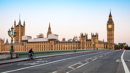 Fototapeta na wymiar Early morning London: Houses of Parliament, Westminster Bridge and Big Ben
